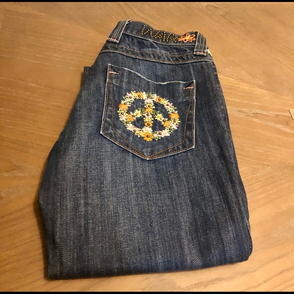VIGOSS MAKE LOVE NOT WAR JEANS 28 $65 NEW